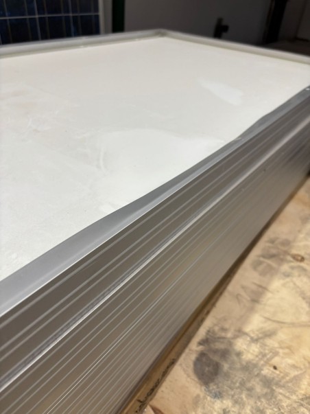 OCASION 1 Módulo solar policristalino 12V/150W - MARCO DOBLADO