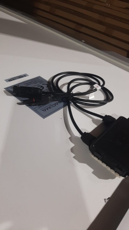 OCASION 1 Módulo solar policristalino 12V/150W - MARCO DOBLADO